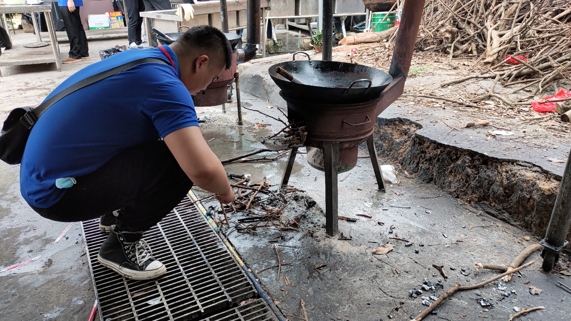 松湖骑行，穿树飞花；农家休闲，拥抱自然